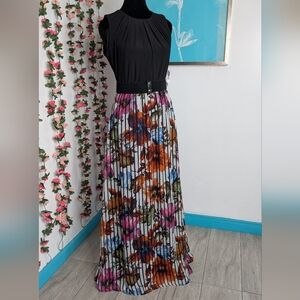 Danny & Nicole Multicolor Floral Pleated Maxi Skirt